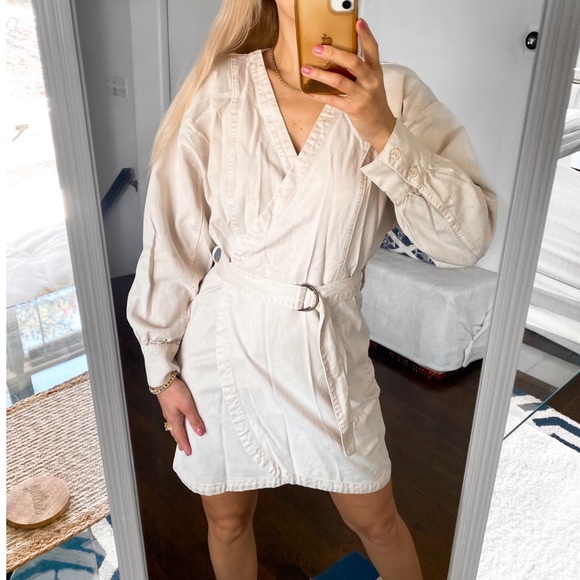 🐚 YOUNG FABULOUS & BROKE OATMEAL VOLUMINOUS LONG SLEEVE WRAP AROUND MINI DRESS! - Picture 1 of 16